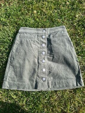 Aritzia Wilfred Free Classic Mini Skirt